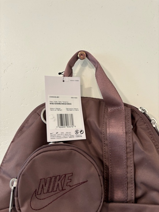 nike 10l backpack Mesh Sling Bag 10L-Multi Colored : Clothing, Shoes & Jewelry The Jordan Jumpman Classics Backpack combines simplicity and functionality with a streamlined design Nike Utility Speed Backpack 2.0